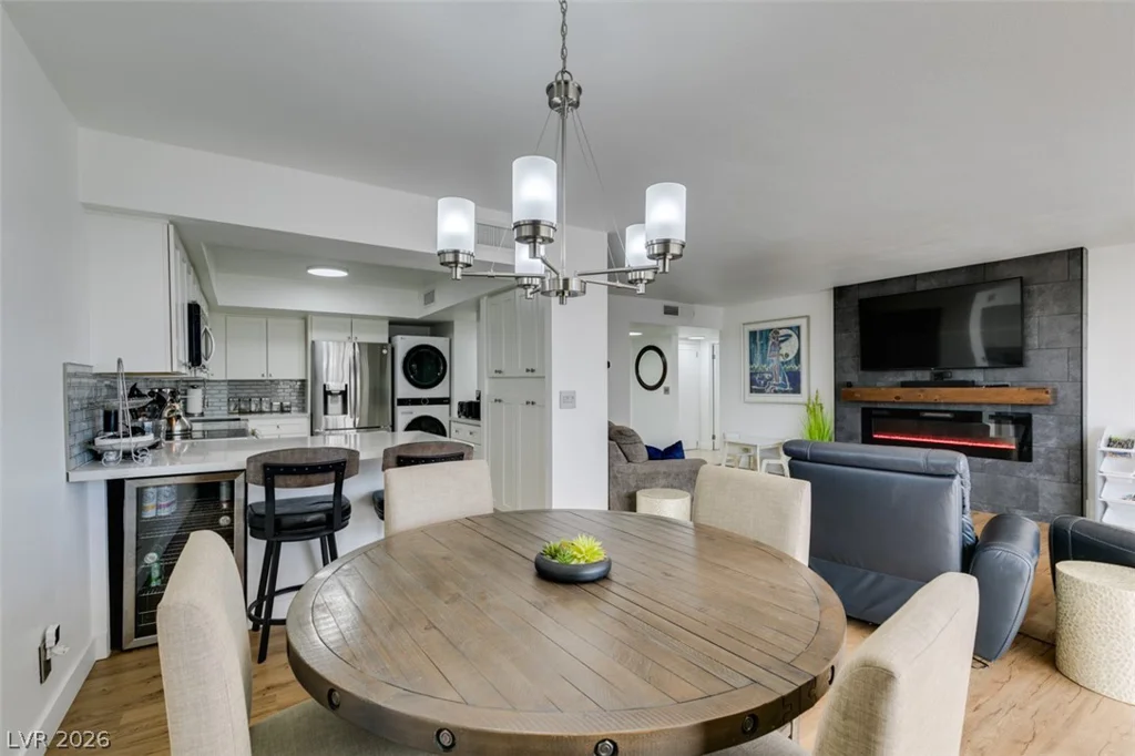 205 Harmon, Las Vegas, NV 89169