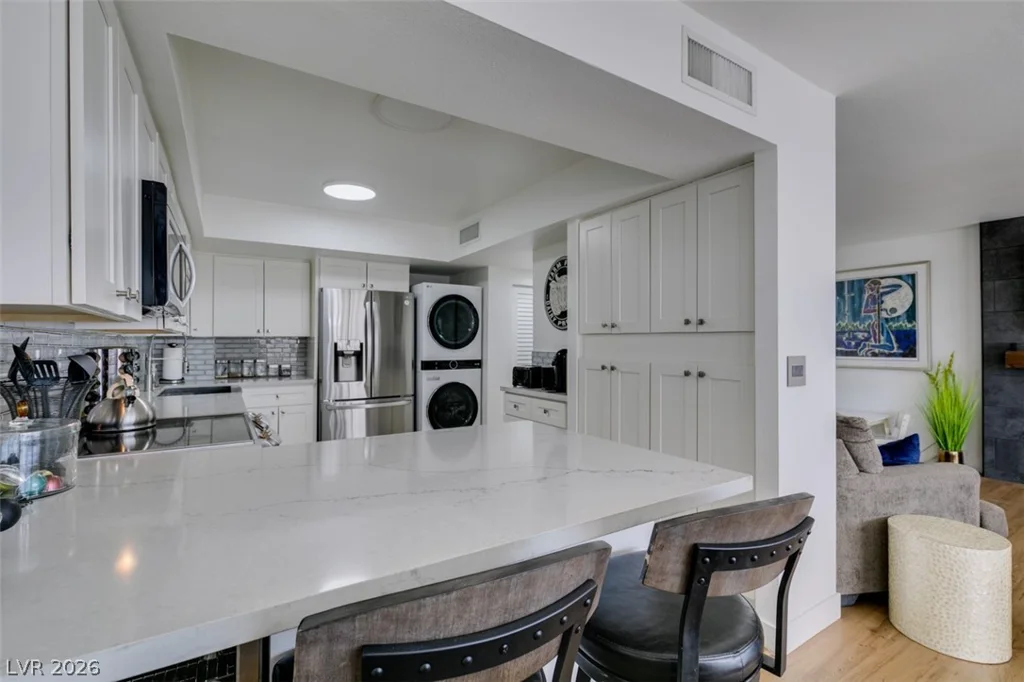 205 Harmon, Las Vegas, NV 89169