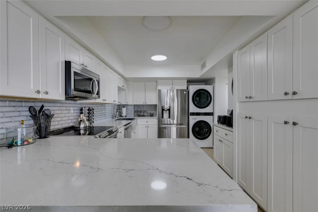 205 Harmon, Las Vegas, NV 89169
