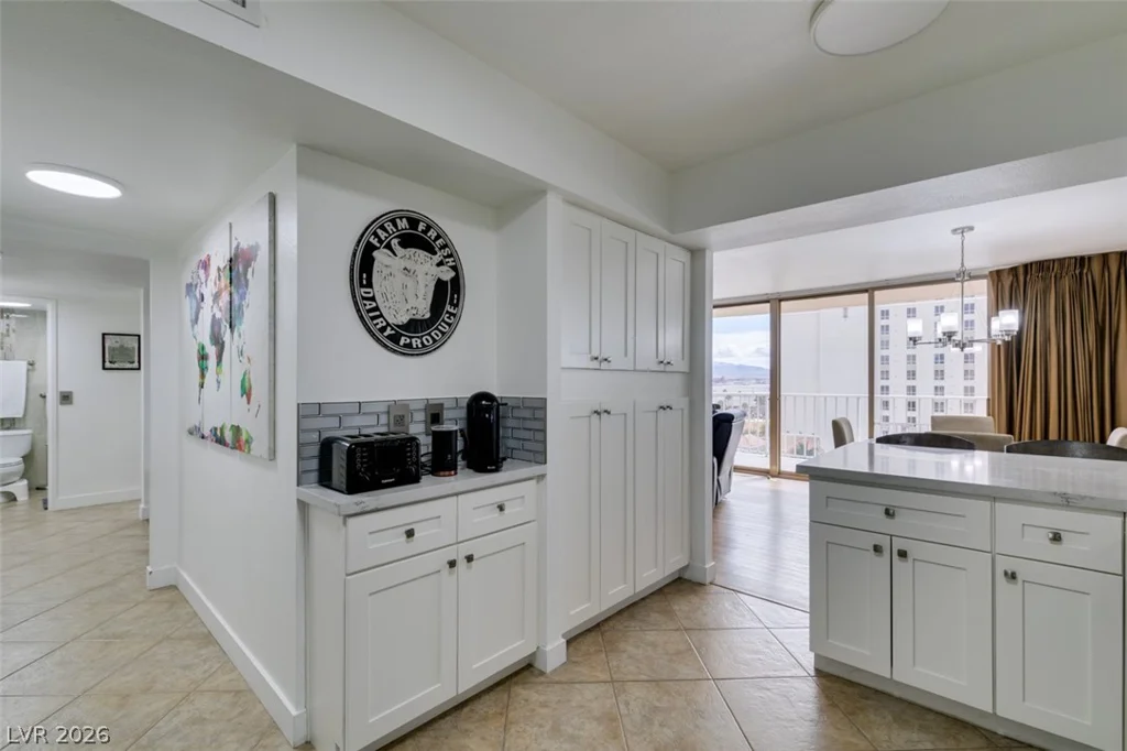 205 Harmon, Las Vegas, NV 89169