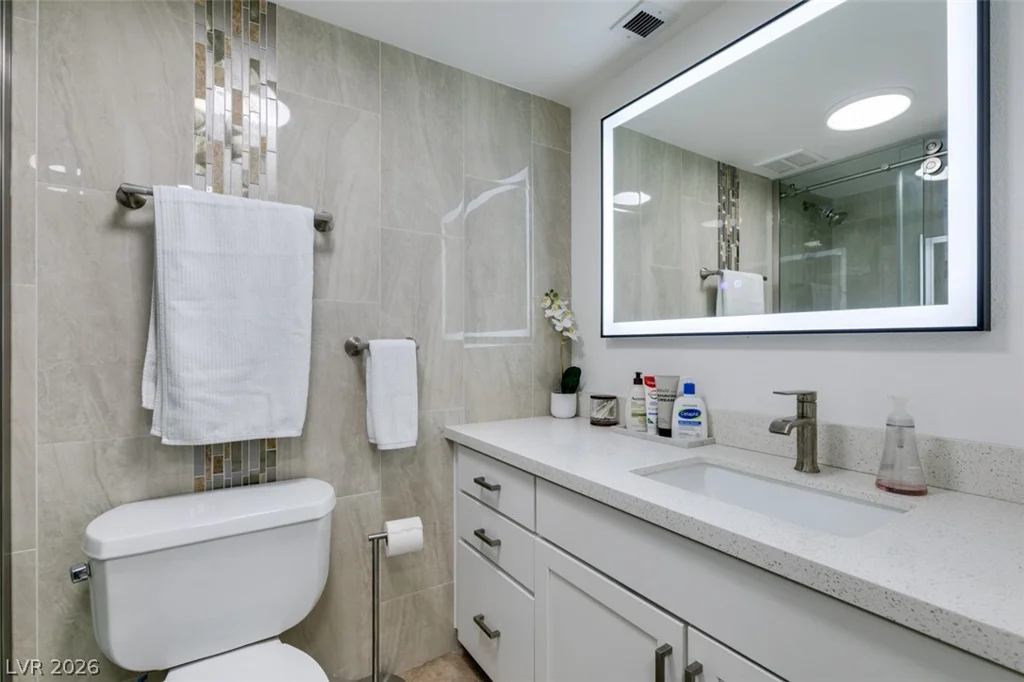 205 Harmon, Las Vegas, NV 89169