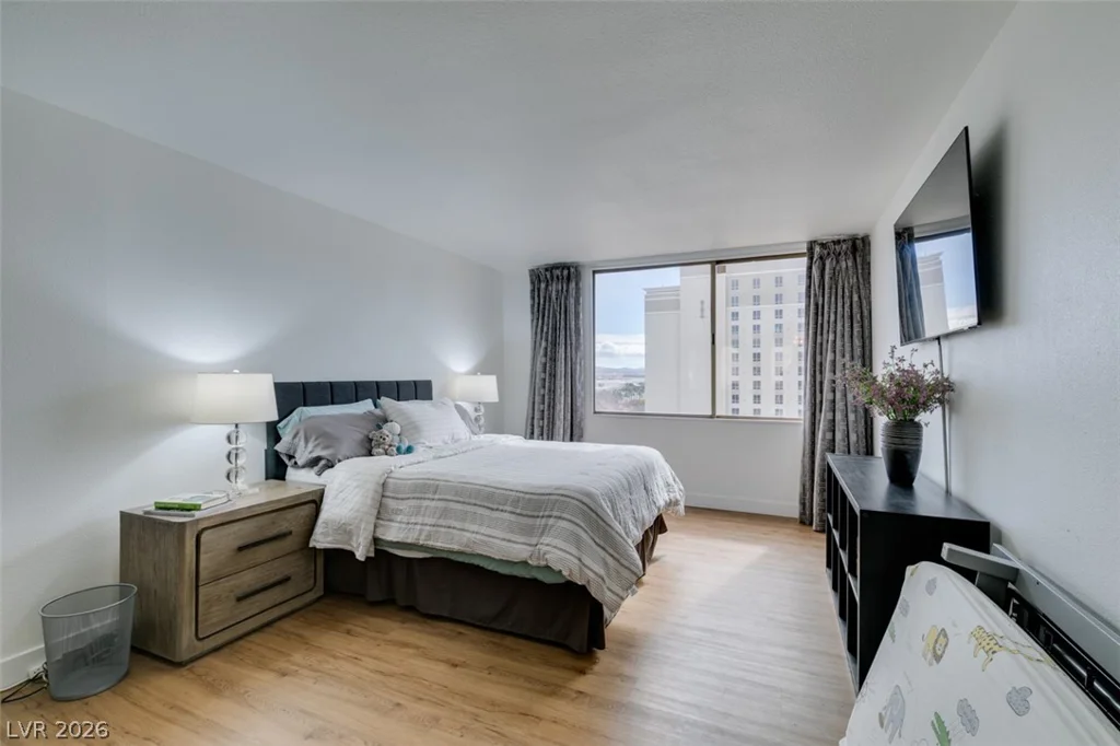 205 Harmon, Las Vegas, NV 89169