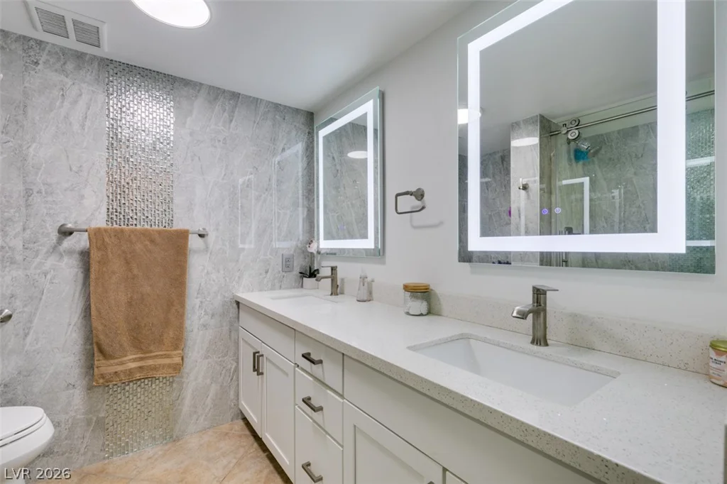 205 Harmon, Las Vegas, NV 89169