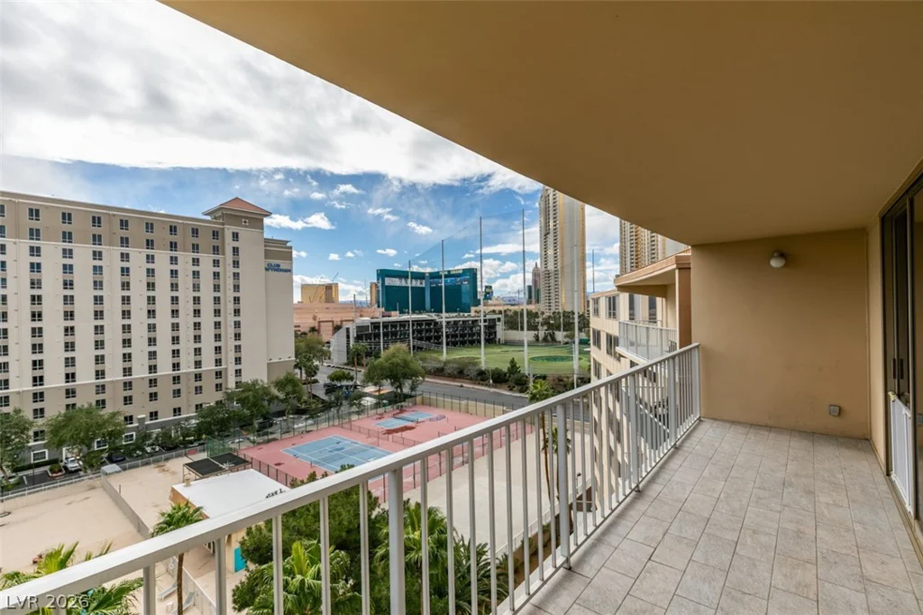 205 Harmon, Las Vegas, NV 89169