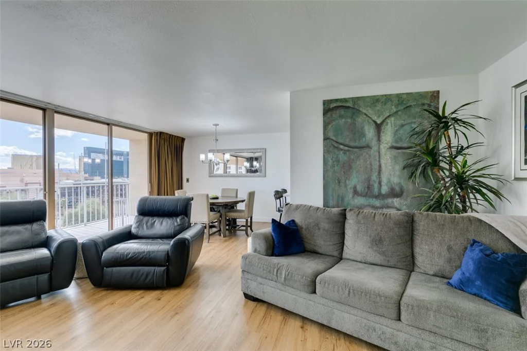 205 Harmon, Las Vegas, NV 89169