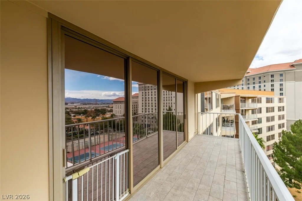 205 Harmon, Las Vegas, NV 89169