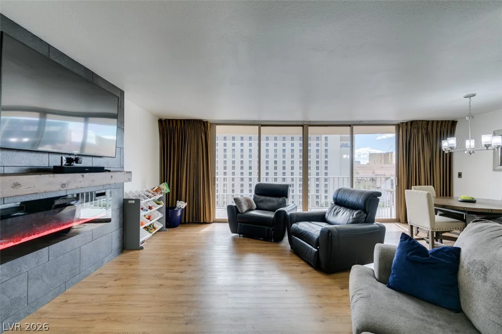 205 Harmon, Las Vegas, NV 89169