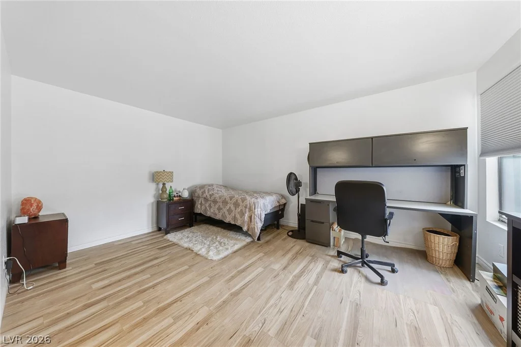 2451 Rainbow, Las Vegas, NV 89108
