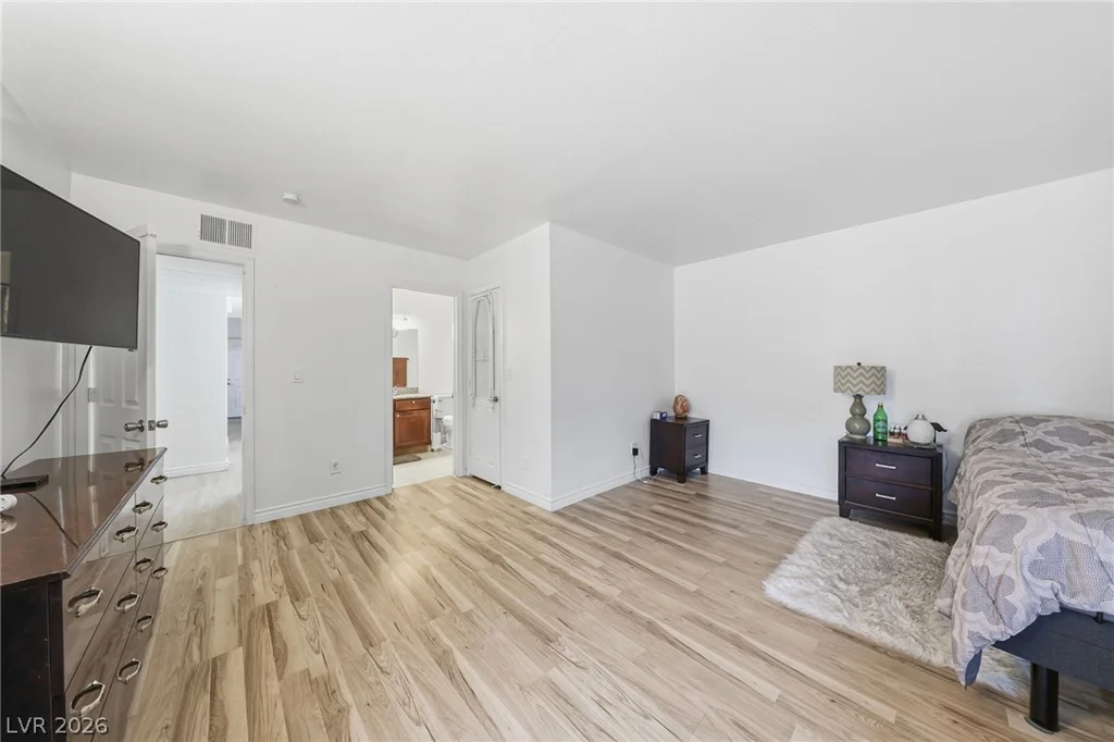2451 Rainbow, Las Vegas, NV 89108