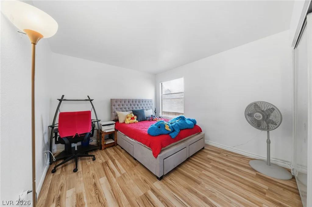2451 Rainbow, Las Vegas, NV 89108