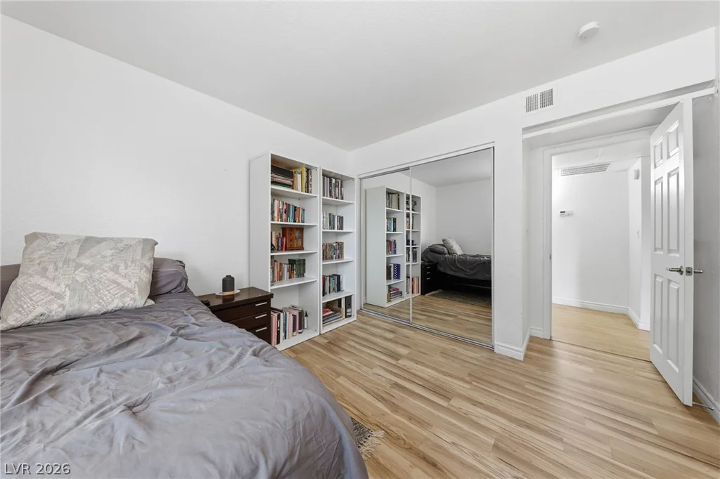 2451 Rainbow, Las Vegas, NV 89108