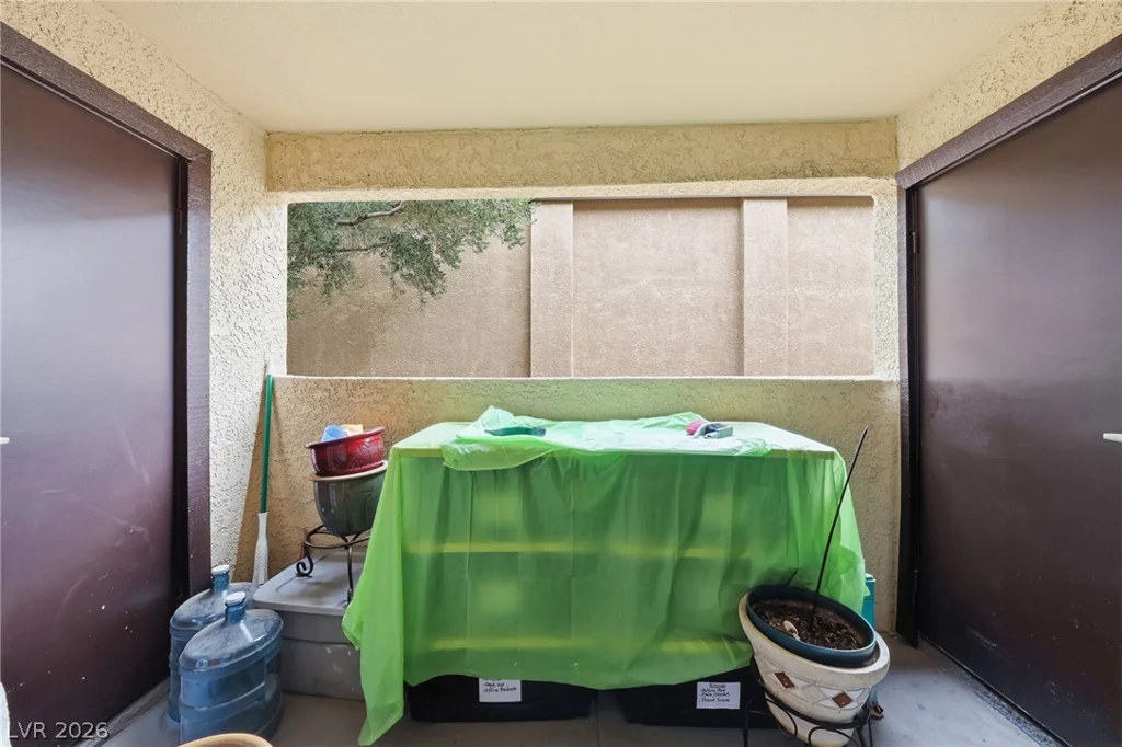 2451 Rainbow, Las Vegas, NV 89108