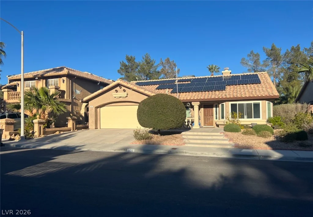 924 Sitting Bull, Henderson, NV 89014