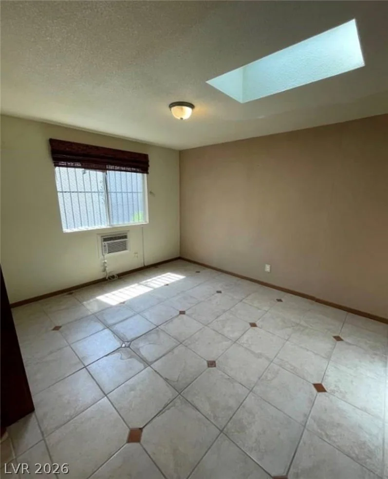 600 Woodmount, Las Vegas, NV 89107