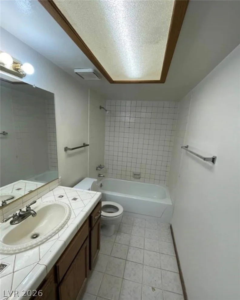 600 Woodmount, Las Vegas, NV 89107