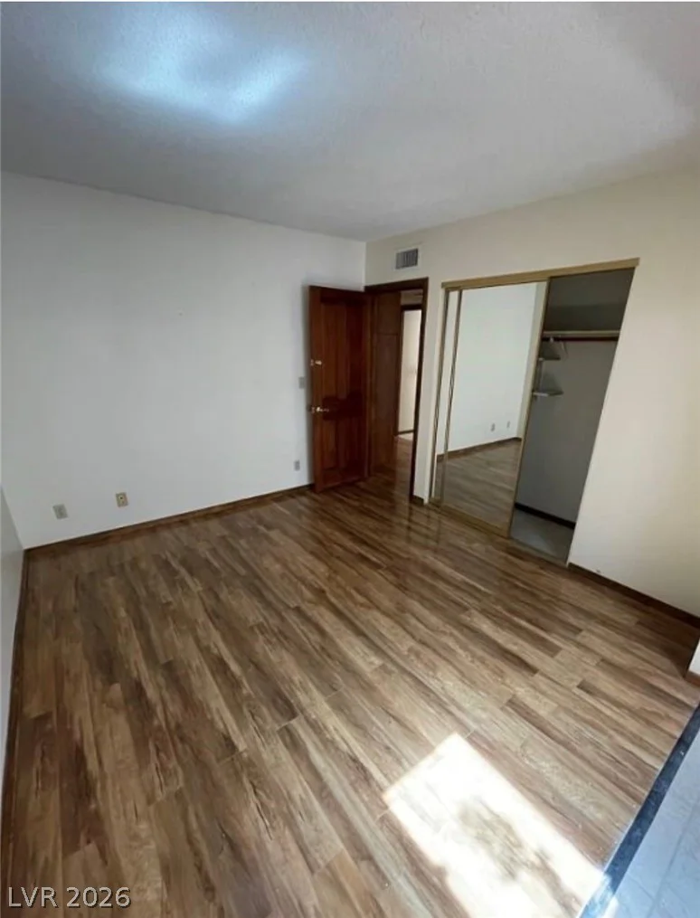 600 Woodmount, Las Vegas, NV 89107