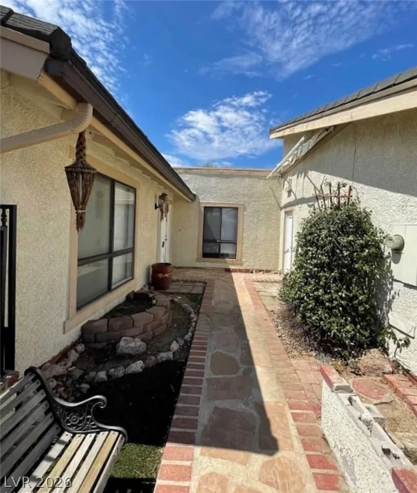 600 Woodmount, Las Vegas, NV 89107