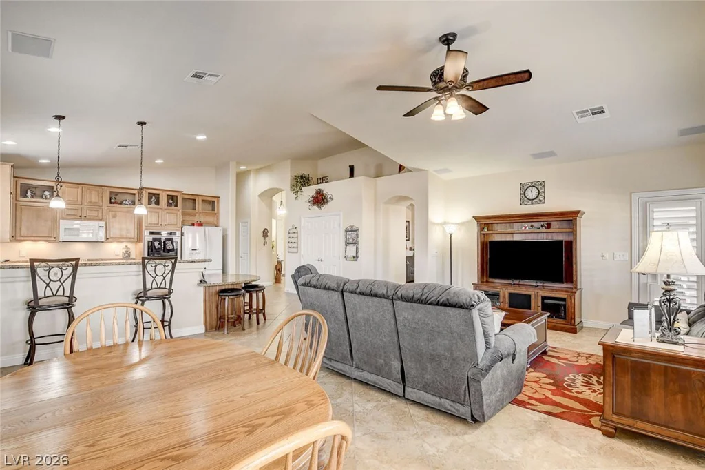 2096 Dakota Lodge, Las Vegas, NV 89123