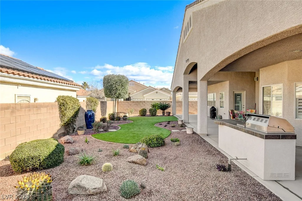 2096 Dakota Lodge, Las Vegas, NV 89123