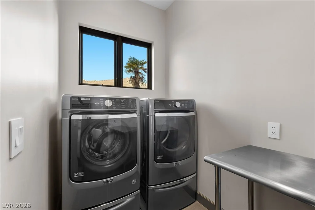 1108 Pine Island, Las Vegas, NV 89134