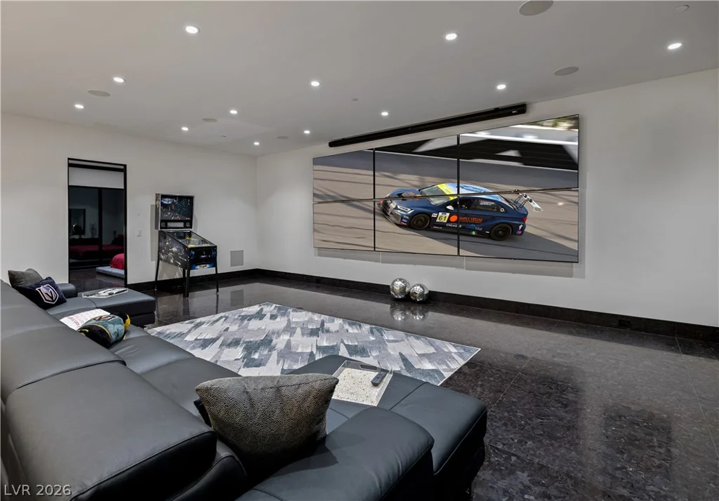 44 Hawk Ridge, Las Vegas, NV 89135