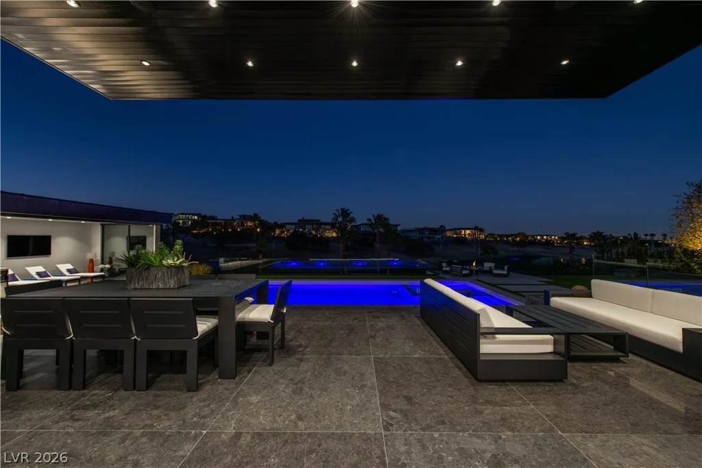 44 Hawk Ridge, Las Vegas, NV 89135