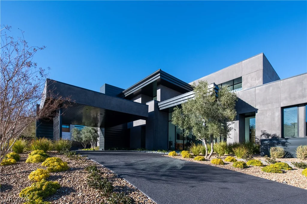 44 Hawk Ridge, Las Vegas, NV 89135