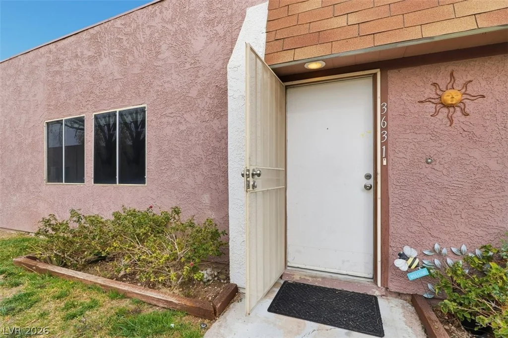 3631 Villa Knolls East, Las Vegas, NV 89120