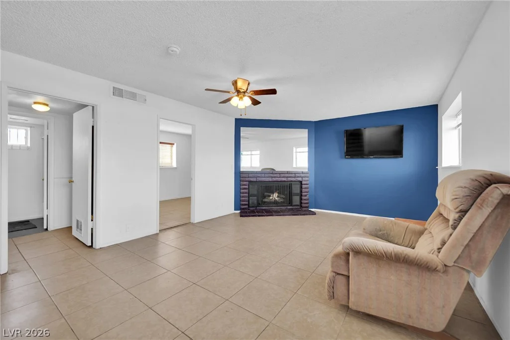 4101 Tillamook, Las Vegas, NV 89115