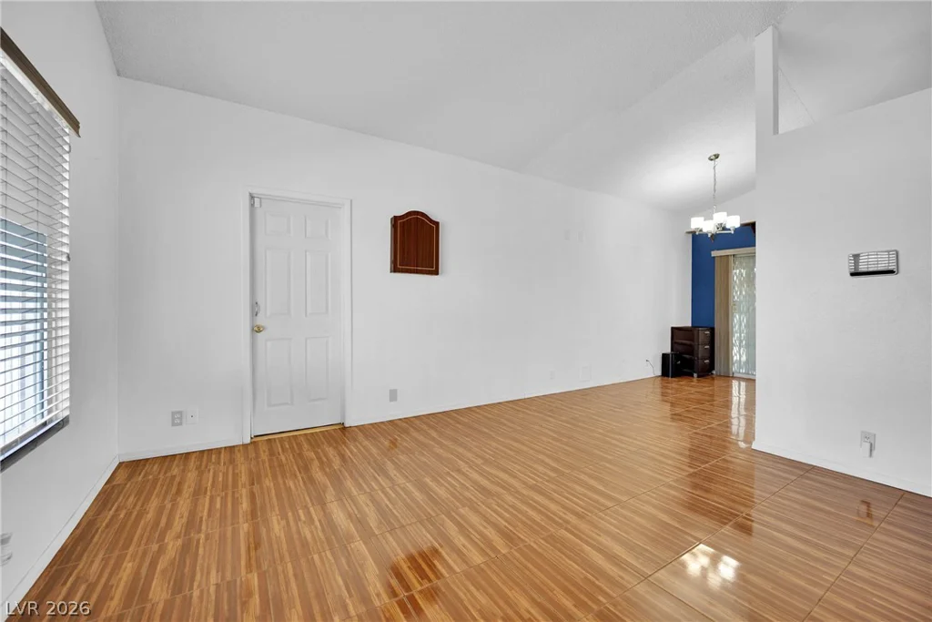 4101 Tillamook, Las Vegas, NV 89115