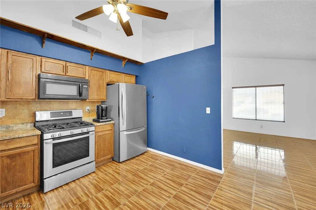 4101 Tillamook, Las Vegas, NV 89115