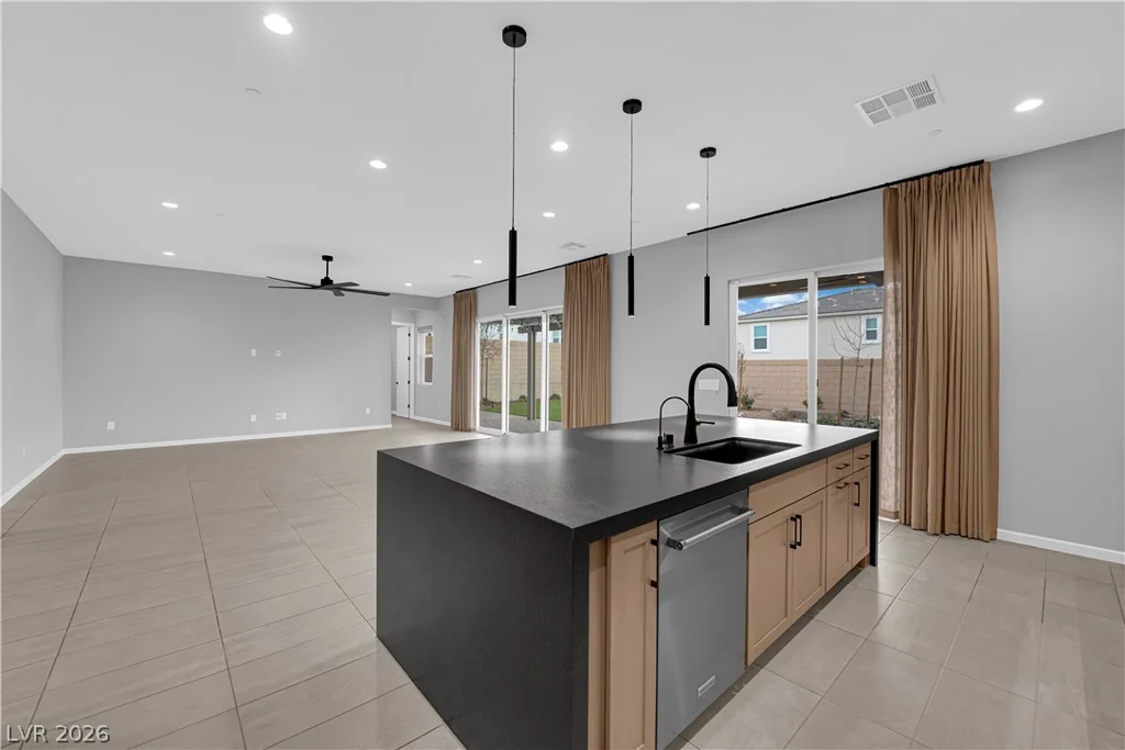 10190 Bismarck Palms, Las Vegas, NV 89166