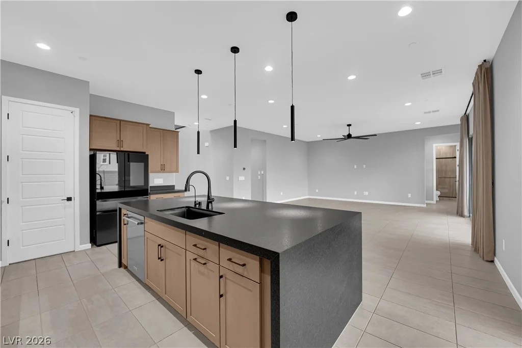 10190 Bismarck Palms, Las Vegas, NV 89166