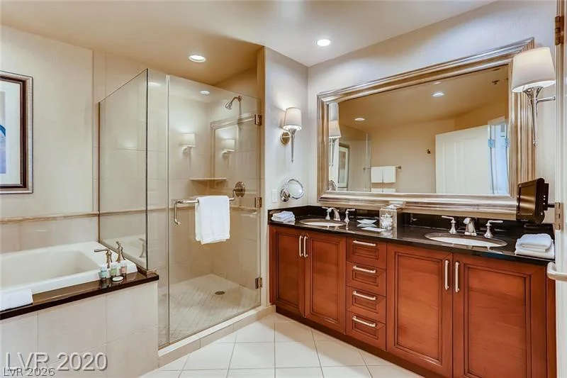 135 Harmon, Las Vegas, NV 89109