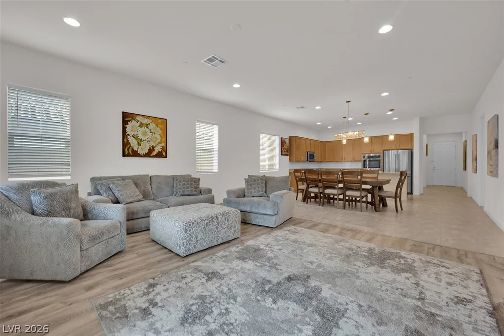 10930 Tracy Stevens, Las Vegas, NV 89166