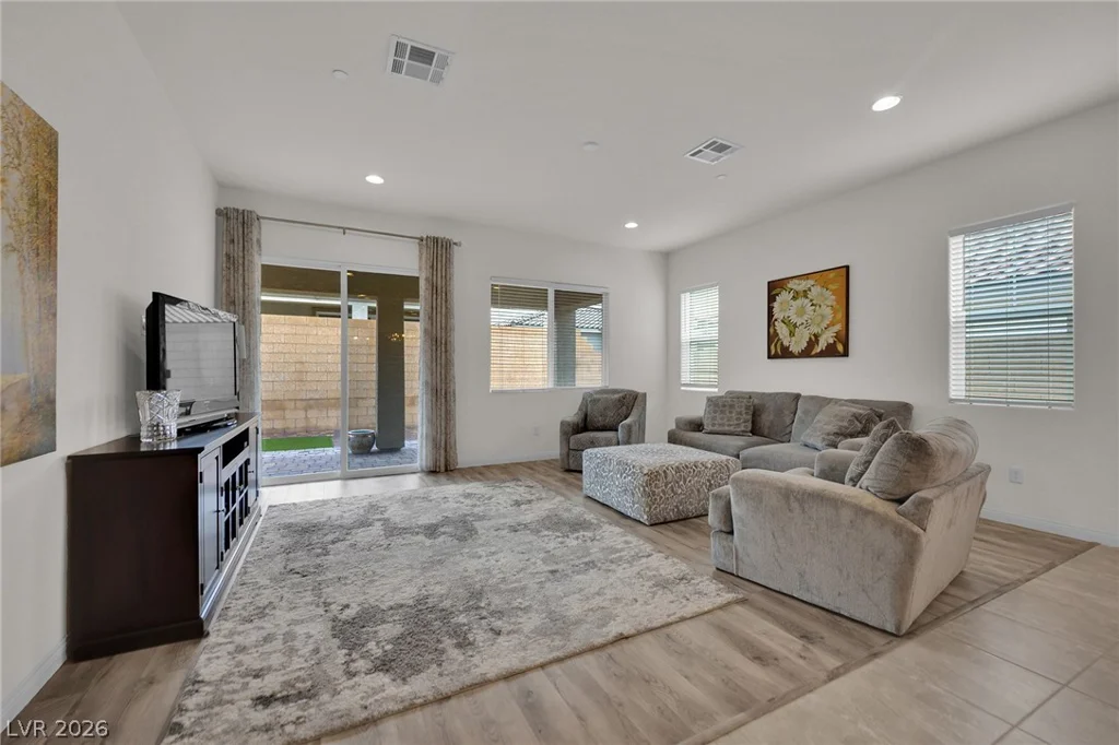10930 Tracy Stevens, Las Vegas, NV 89166
