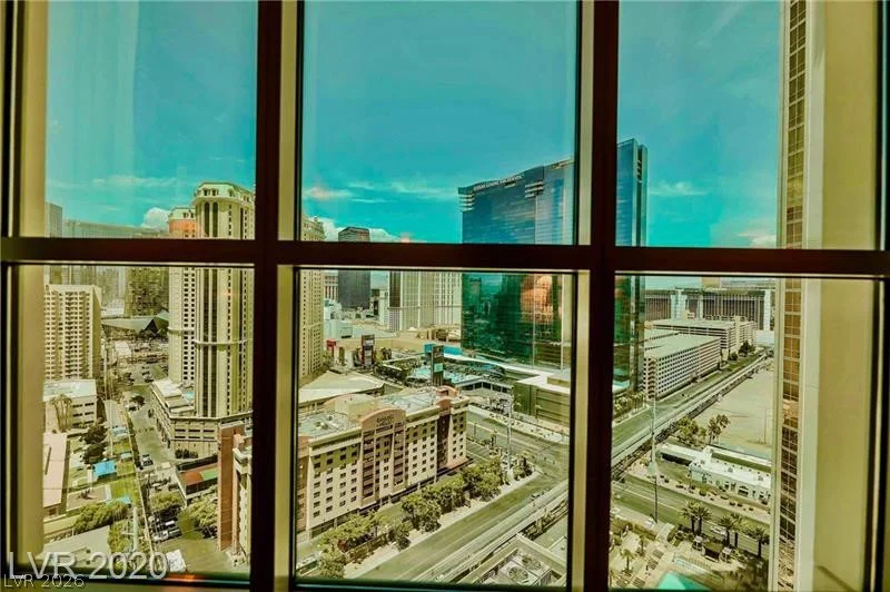 145 Harmon, Las Vegas, NV 89109