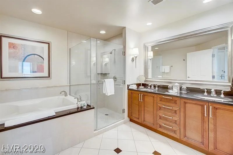 145 Harmon, Las Vegas, NV 89109