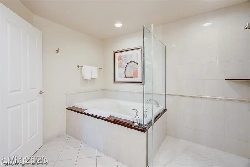 145 Harmon, Las Vegas, NV 89109