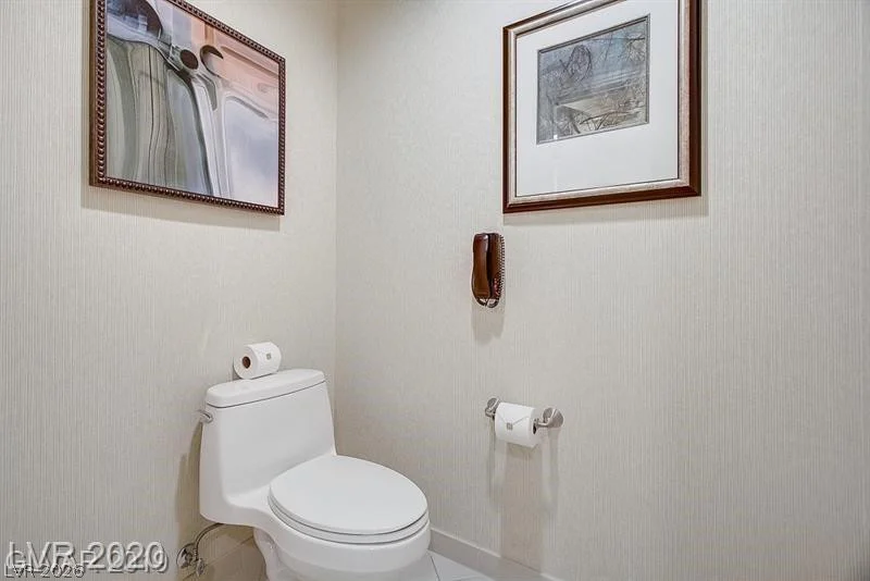 145 Harmon, Las Vegas, NV 89109