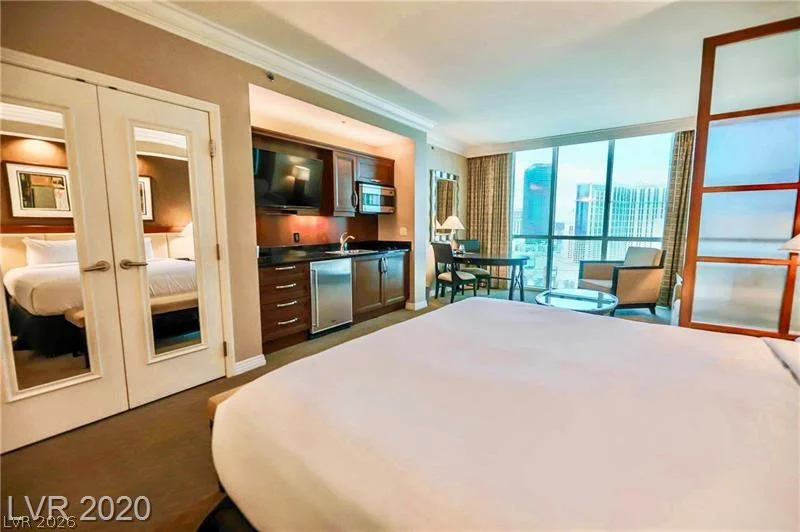 145 Harmon, Las Vegas, NV 89109
