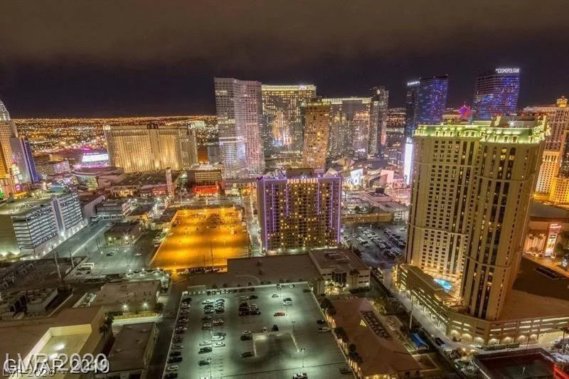 145 Harmon, Las Vegas, NV 89109