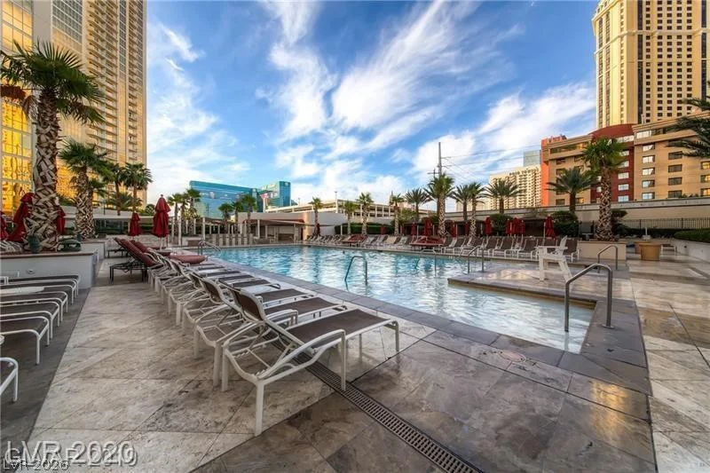 145 Harmon, Las Vegas, NV 89109