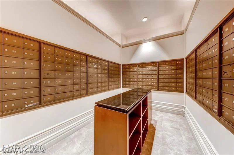 145 Harmon, Las Vegas, NV 89109