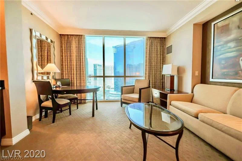 145 Harmon, Las Vegas, NV 89109
