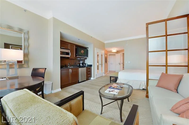 145 Harmon, Las Vegas, NV 89109