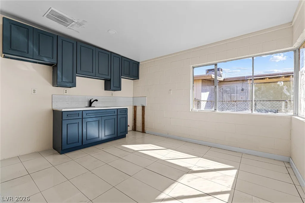 2204 15th, Las Vegas, NV 89104