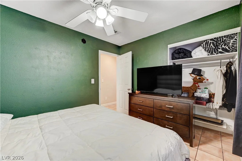6508 Moon Roses, Las Vegas, NV 89108