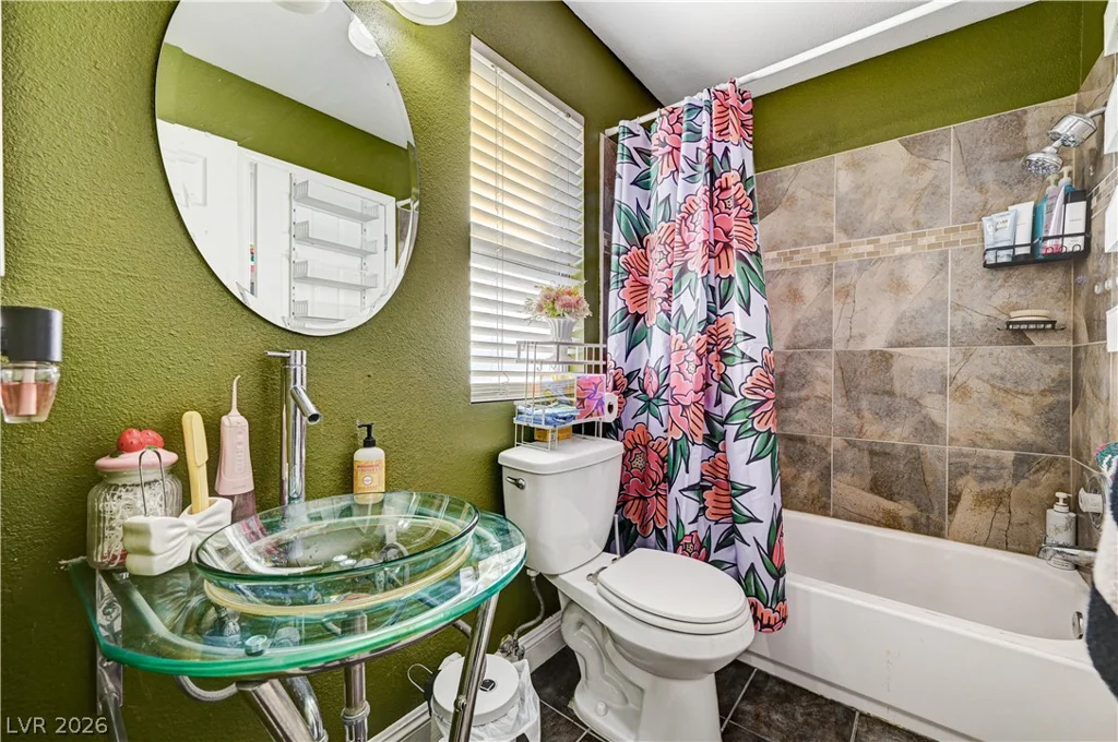6508 Moon Roses, Las Vegas, NV 89108