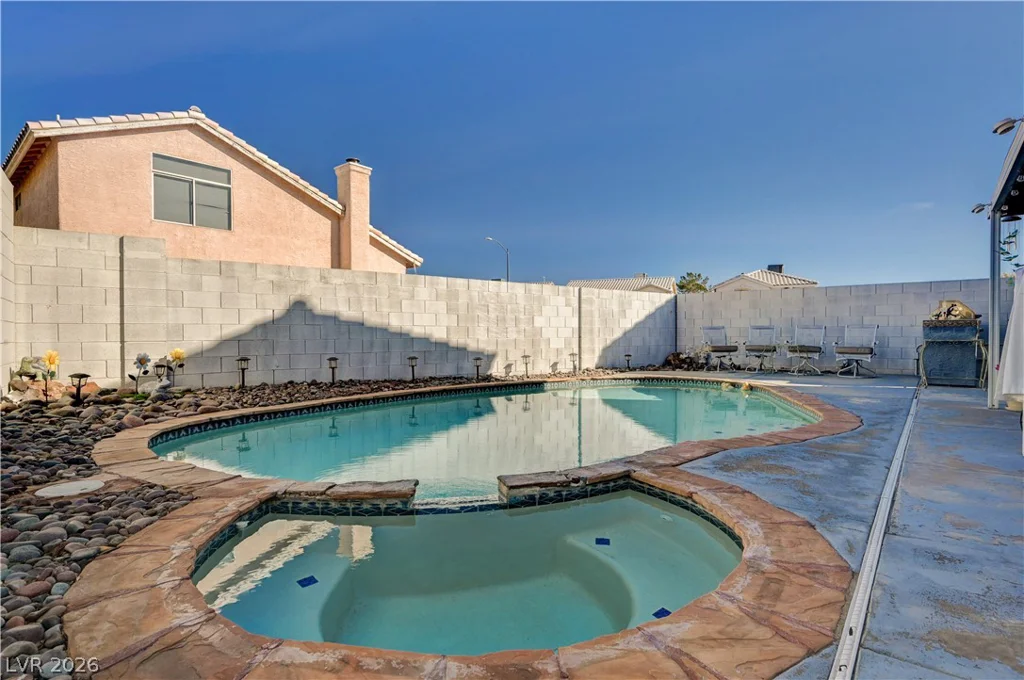 6508 Moon Roses, Las Vegas, NV 89108
